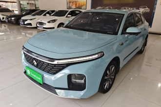 宝骏RC-5 2020款 1.5L 手动智耀豪华型