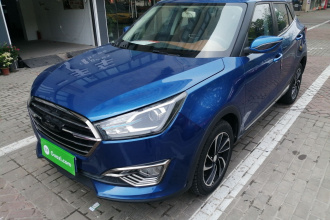 众泰T300 2017款 1.5T CVT尊享型