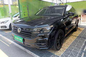 大众 途锐 2021款 3.0TSI 锐享版 曜黑运动套装