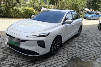 荣威D6 2025款 450km 尊享版