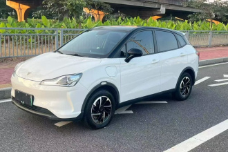哪吒汽车 哪吒V 2021款 长续航娱乐版升级型