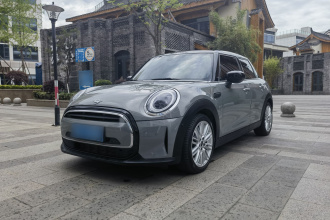 MINI 2022款 改款 1.5T COOPER 经典派 五门版