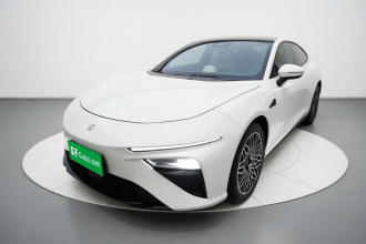 哪吒汽车 哪吒S 2022款 纯电 715km 后驱大版