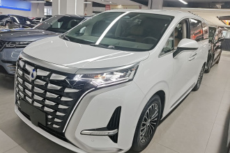 腾势D9 2022款 DM-i 970 四驱旗舰型