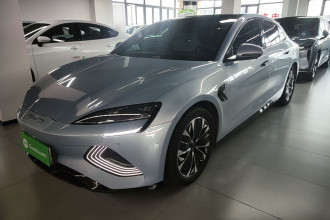 比亚迪 海豹 2022款 550km 标准续航后驱版精英型