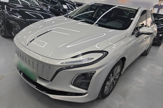 红旗E-QM5 2022款 431km 充电乐享版