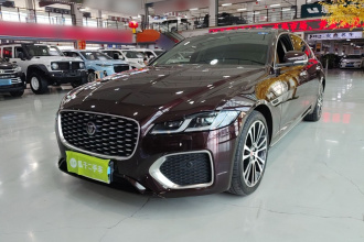 捷豹XFL 2021款 XFL 2.0T P250 两驱尊享豪华版