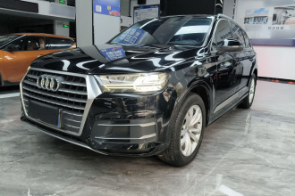 奥迪Q7 2019款 45 TFSI 舒适型