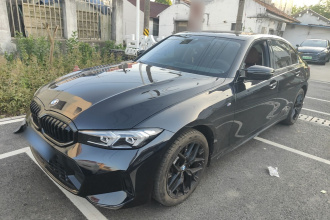 宝马3系 2025款 330Li M运动曜夜套装