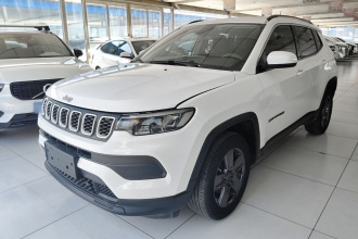 Jeep 指南者 2021款 220T 自动舒适版