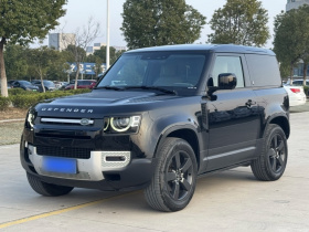 路虎卫士 2022款 90 2.0T P300 虎威雄心版