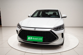 比亚迪 宋PLUS新能源 2021款 DM-i 51KM 尊荣型