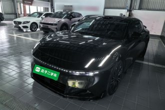 领克10 EM-P 2025款 240四驱Ultra运动版