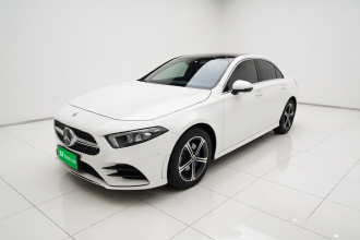 奔驰A级 2022款 A 200 L 运动轿车时尚型