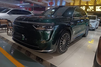 鸿蒙智行 问界M8 2025款 增程 Ultra版 53.4kWh 6座版 (192线激光雷达）