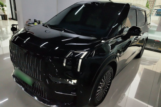 极氪009 2024款 六座行政版四驱 108kWh