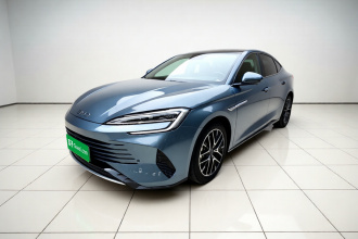 比亚迪 海豹 2023款 DM-i 1.5L 121km 尊贵型