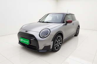 电动MINI COOPER 2024款 452km COOPER SE 赛车手