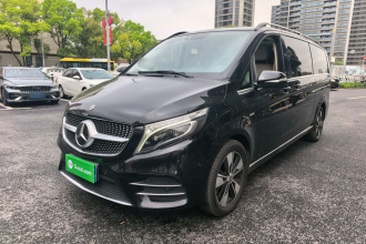 奔驰V级 2020款 V 260 L 长轴距豪华版