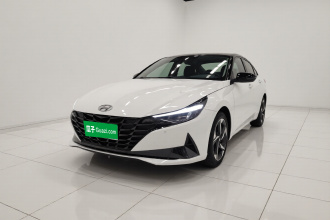现代 伊兰特 2022款 1.5L CVT LUX尊贵版