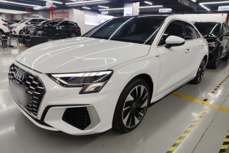 奥迪A3 2024款 A3L Limousine 35 TFSI 时尚运动型