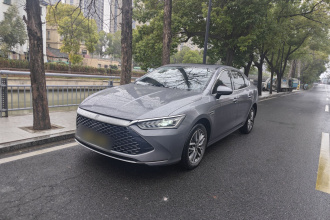 比亚迪 秦PLUS 2024款  荣耀版 DM-i 120KM超越型