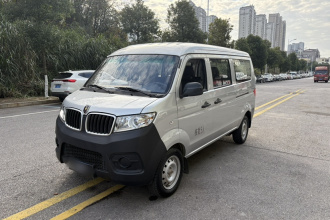 金杯 小海狮X30 2023款 1.5L 超享型客车5/6/7座无空调版SWC15M