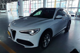 阿尔法·罗密欧 Stelvio斯坦维 2017款 2.0T 280HP 豪华版