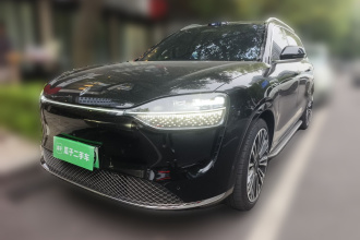 鸿蒙智行 问界M9 2024款 纯电 Ultra版 100kWh 6座版