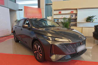 长安 逸动PHEV 2025款 智慧新蓝鲸 145KM 战舰版