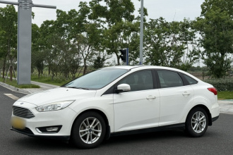 福特 福克斯 2015款 三厢 EcoBoost 180 自动精英型