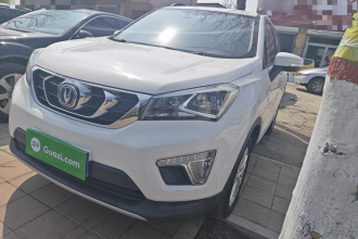 长安CS15 2016款 1.5L 手动时尚版