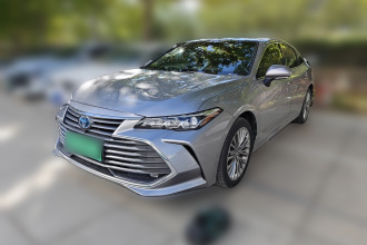 丰田 亚洲龙 2019款 双擎 2.5L XLE尊贵版 国VI
