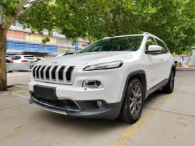 Jeep 自由光 2020款 2.0L 两驱经典运动版