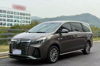 别克GL8 2023款 陆上公务舱 智享型