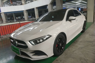 奔驰A级 2020款 改款 A 200 L 运动轿车时尚型