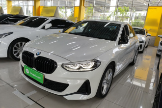 宝马1系 2021款 改款 120i M运动曜夜版