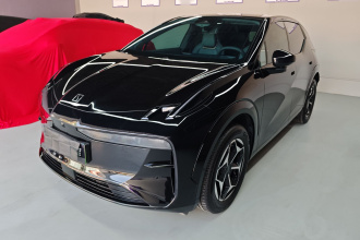 极氪X 2025款 五座后驱版