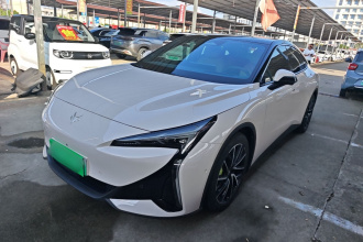 ARCFOX极狐 极狐 阿尔法S5 2025款 560MAX 185kW