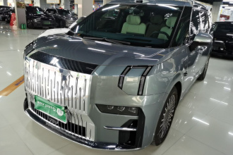 极氪009 2024款 七座过道版四驱 108kWh