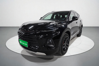 雪佛兰 开拓者 2022款 轻混 650T Redline 7座 霆版