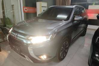 三菱 欧蓝德 2019款 2.0L 两驱畅享版 5座 国VI