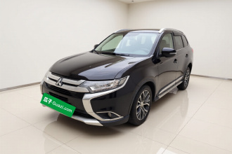 三菱 欧蓝德 2018款 2.0L 两驱嘉乐版 7座