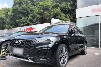 奥迪Q5L 2022款 改款 45T 豪华动感型