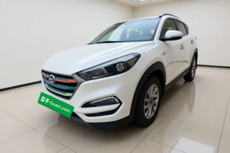 现代 途胜 2015款 1.6T 双离合两驱智能型