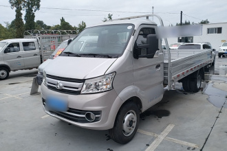 长安跨越 跨越王X5 2021款 1.6L汽油标准版单排双后轮栏板3600mm货箱DAM16KR