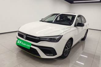 荣威i5 2021款 1.5L CVT铂金版