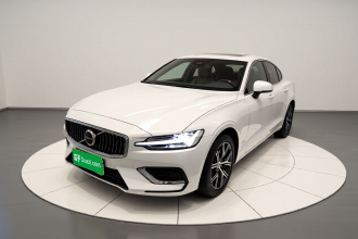 沃尔沃S60 2026款 B4 智逸豪华版