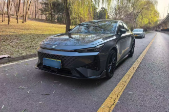 长安UNI-V 2024款 1.5T 尊贵运动型