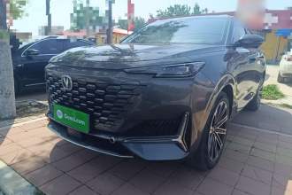 长安UNI-K 智电iDD 2022款 蓝鲸iDD 130km 1.5T 尊贵型